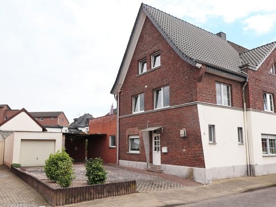 Kapitalanlage: Solides Dreiparteienhaus in Heinsberg-City