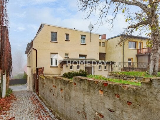 Ideal geschnittene Wohnung mit Tageslichtbad, Gartenanteil & Stellplatz in 4 Parteienhaus