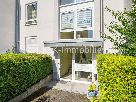 Schicke Maisonette-Wohnung mit Balkon.