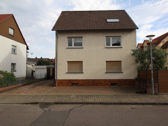 Freistehendes Mehrfamilienhaus in Plankstadt