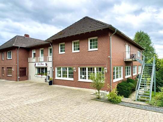 Einmalige Gelegenheit: Mehrfamilienhaus mit Tanzschule und großem Grundstück in Rheine