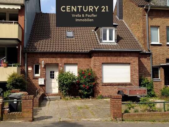 Reihenmittelhaus mit Altbaucharme in der Klever Oberstadt mit 2 Wohnungen und Garten