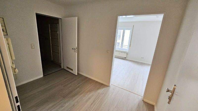 ACHTUNG STUDENTEN....WOHNEN IM ZENTRUM-OST...NÄHE UNI...