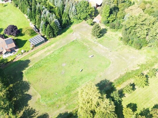 Großzügiges ehemaliges Bauernhaus mit angrenzender Scheune und Wiese, Pferdehaltung möglich!