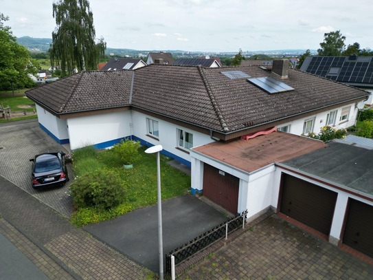 Großzügiges Wohnhaus mit Gewerbeeinheit in Baunatal-Rengershausen!