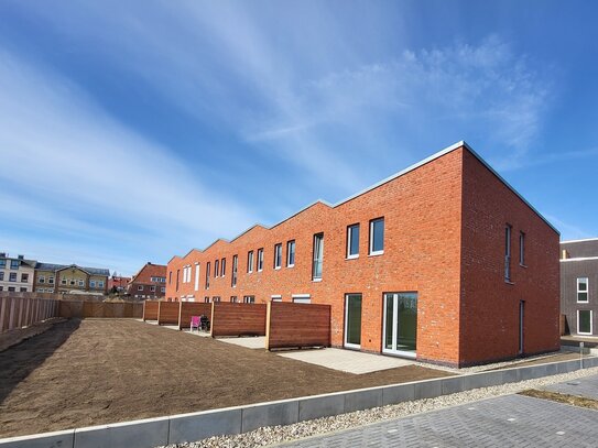 Wir verkaufen unser wunderschönes Musterhaus mit Vollkeller mitten in Schleswig!