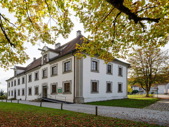 Wohnen im Baudenkmal - Altersgerechte, 2-Zimmer-ETW im Ortskern von Wolfegg