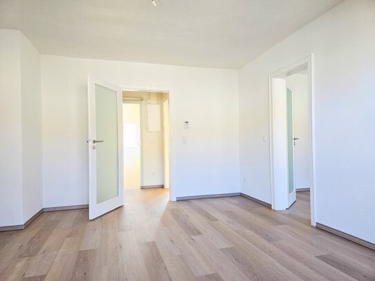 Erstbezug nach Sanierung! Modernes Wohnen mit Balkon!