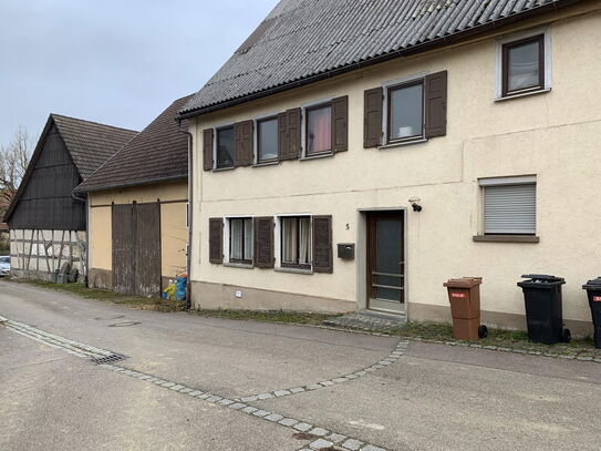 Günstiges Mehrfamilienhaus mit Potential