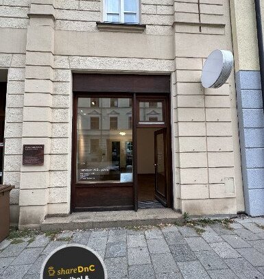 Ladenbüro im wunderschönen Altbau mit großer Fensterfront - All-in-Miete