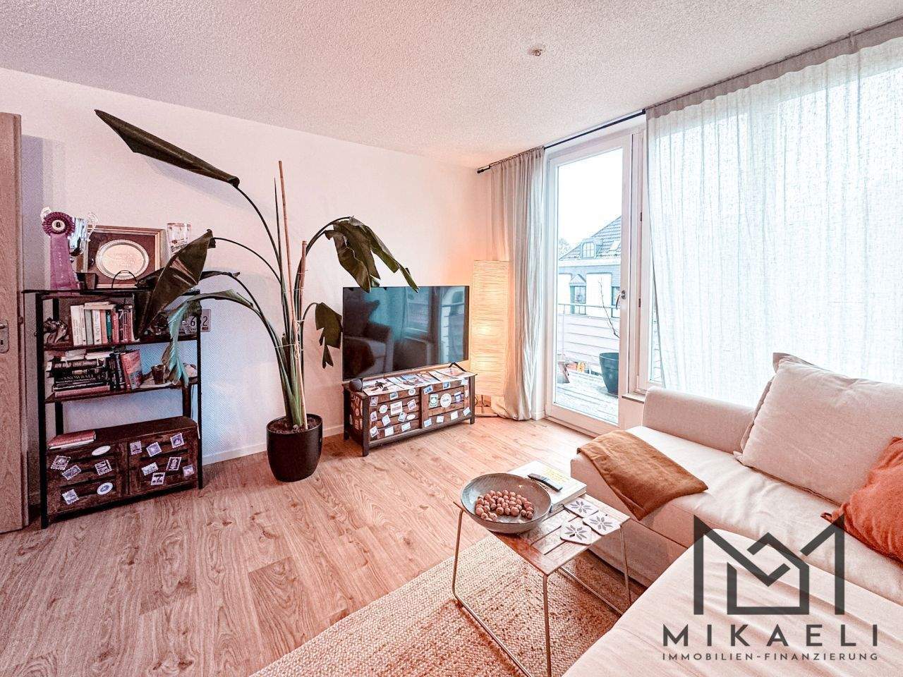 Junkersdorf!: Charmante 2-Zimmer-Wohnung mit Balkon in begehrter Lage!