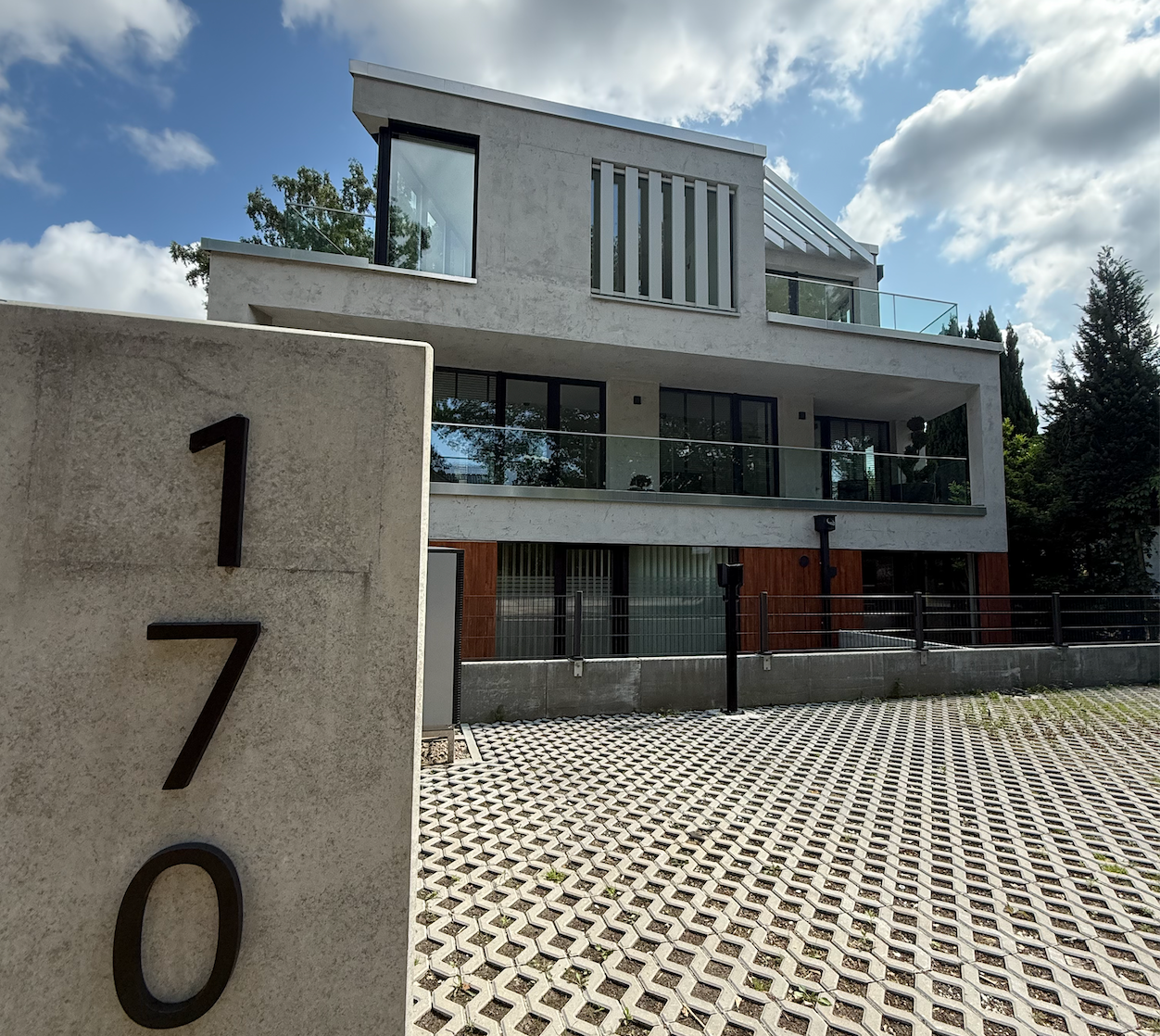 PENTHOUSE im *THE DESIGN HOUSE* 6 Designwohnungen mit oberster Priorität: Ihnen DESIGN anbieten zu dürfen.