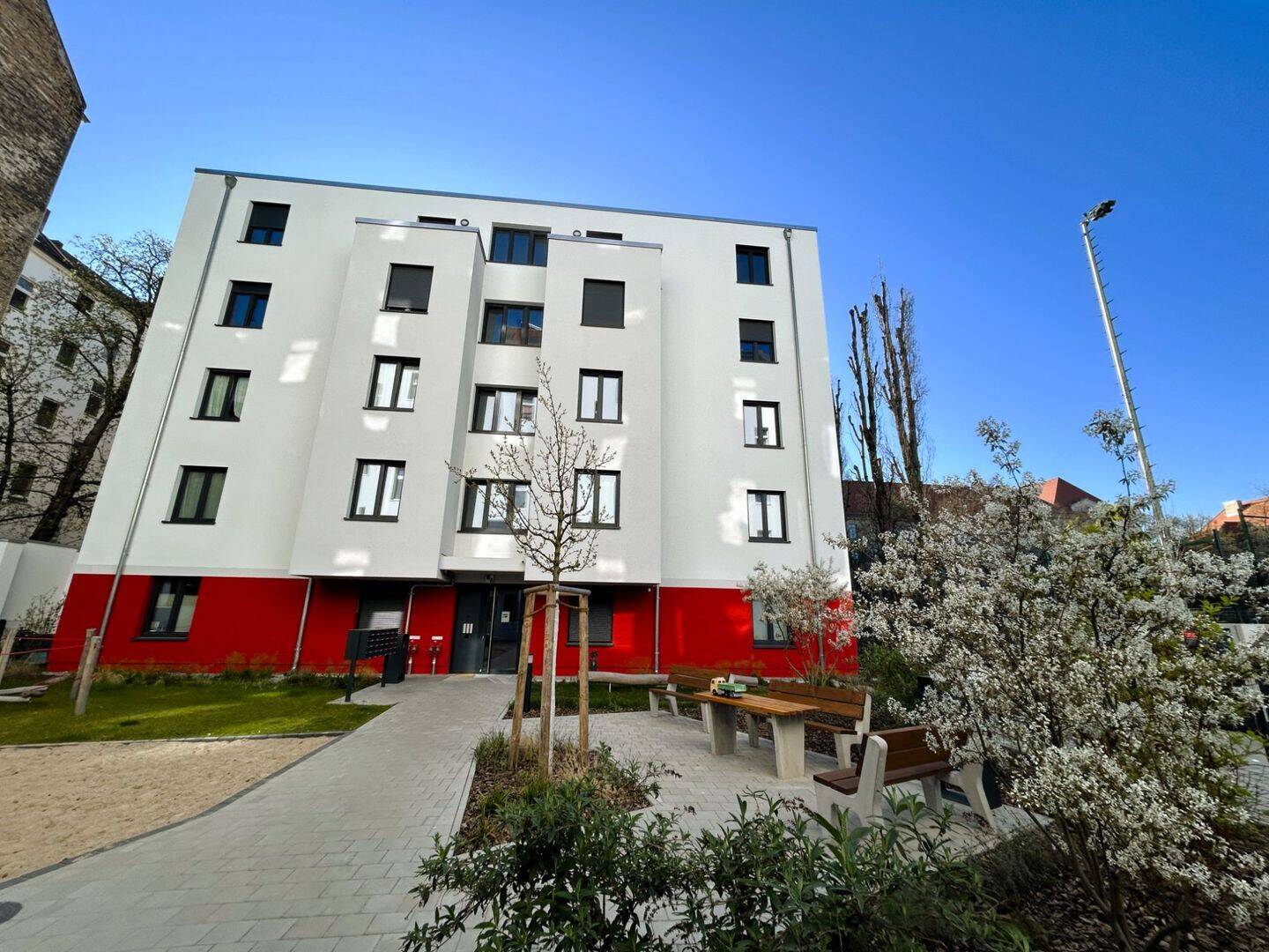 Traumhafte Neubauwhg. mit eigener Terrasse und EBK! - Photo 1