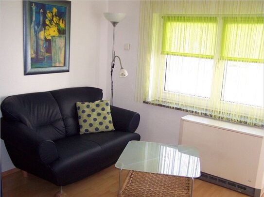 Komplett möbliert / Furnished accommodation in: Gerresheim. Freundlich eingerichtetes Apartment.