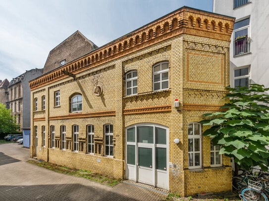 Historische Remise mit großer Terrasse nahe Naturkundemuseum