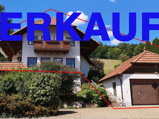 VERKAUFT - HAUS IM HAUS - 5,5 Zi.-Wohnung mit große Terrasse, Garten und unverbaubare Weitsicht