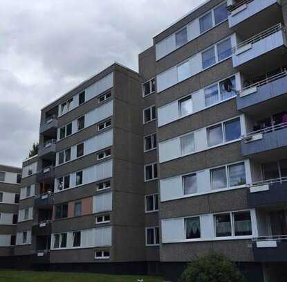 2-Zimmer Wohnung in großer Wohnanlage mit Balkon