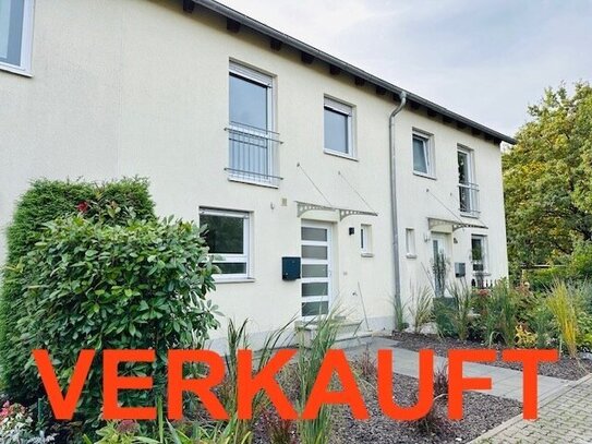 Verkauft! Großes RMH, 6-Zi, gute Lage, bodentiefe Fenster, Parkett, 1 Garage, 90768 Fürth-Dambach