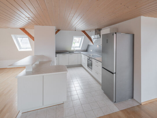 Moderne 3,5 Zimmer Eigentumswohnung mit Balkon