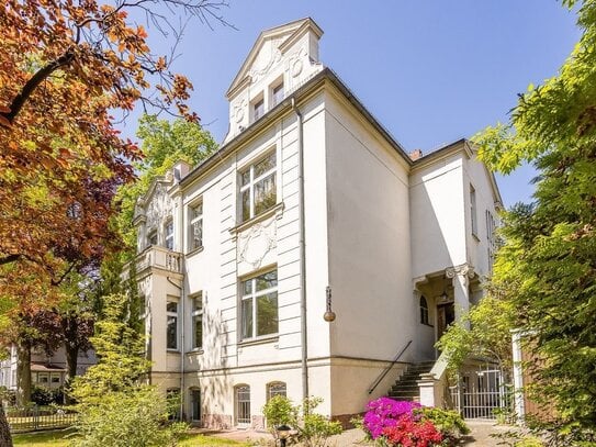 Historische Gründerzeit-Villa in Lichterfelde-West | 1.009 M² GRUNDSTÜCK | 12 ZIMMER | 4 ETAGEN