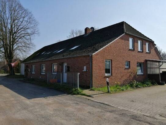 Dachgeschosswohnung 3 Zimmer, Küche, Bad in Warsingsfehn