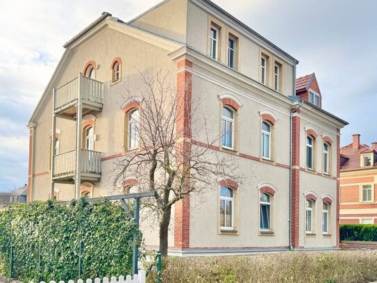 Naturnahe & sonnige Etagenwohnung mit Südbalkon, Eckbadewanne & Stellplatz!