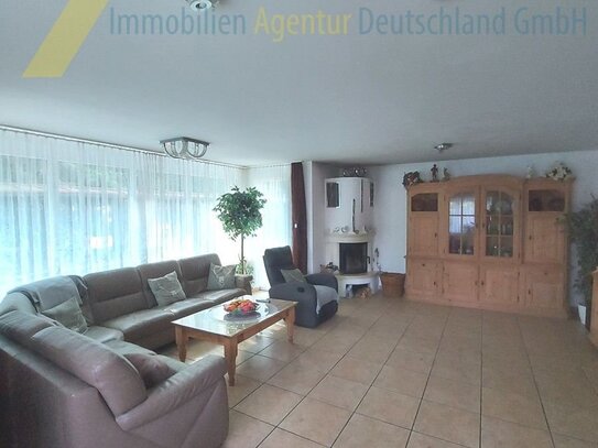 Familienidyll mit Arbeitsplatz in Landshut. Ihr Traumhaus mit Werkstatt und Büro. Die perfekte Symbiose aus Leben und A…