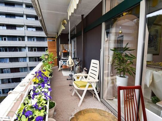 Mit Blick auf den Burgberg: Helle 3-Zimmer-Wohnung mit großem Balkon...