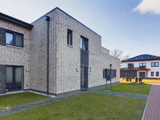 Nienburg - Langendamm . wunderbarer Neubau Mehrparteinenhaus mit 4 Wohneinheiten & guter Rendite