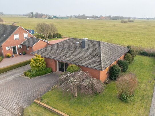 Bungalow in ruhiger Lage mit toller Aussicht über die saftigen Weiden Jemgums.