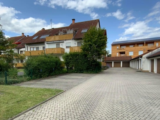 Attraktive Wohnung mit großem Balkon, Garage und Stellplatz zu verkaufen!