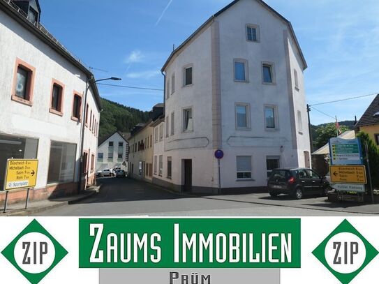 Wohnhaus mit 3 Wohnungen, EG Wohnung in Renovierungszustand, Dachfläche Ausbaupotenzial