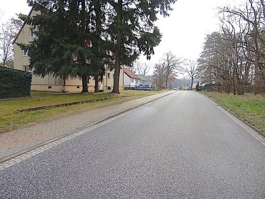 Grundstück mit Bauvorbescheid für Einfamilienhaus zu verkaufen