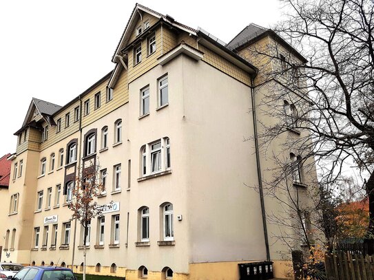 gemütliche DG Wohnung mit EBK im Altbau