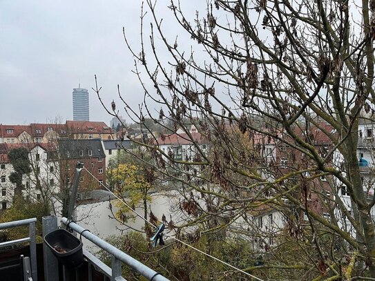 Vermietete 3-Zimmer Dachgeschoss Wohnung mit Balkon im Damenviertel