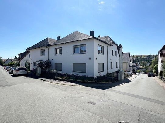 Sanierte Maisonette Wohnung mit Aussenstellplatz in begehrter Lage von Stadt Aßlar