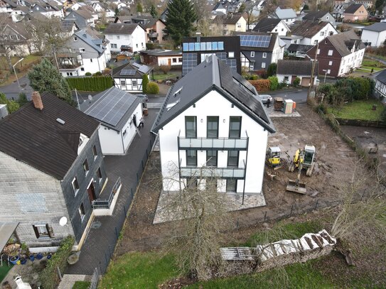 Gemütliche Neubauwohnung mit Balkon und Blick ins Grüne