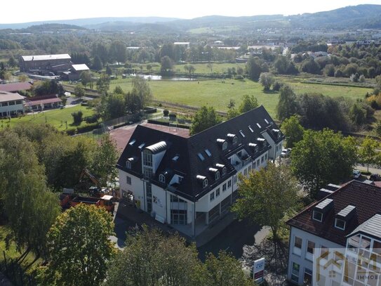 Helle 1-Zimmer-Etagenwohnung mit EBK + Parkplatz in Ilmenau - Einzugsbereit und Gepflegt