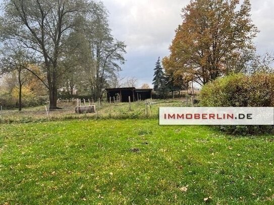 IMMOBERLIN.DE - Charmantes Einfamilienhaus + Nebengelasse auf sehr großem Anwesen in guter ländlicher Infrastruktur