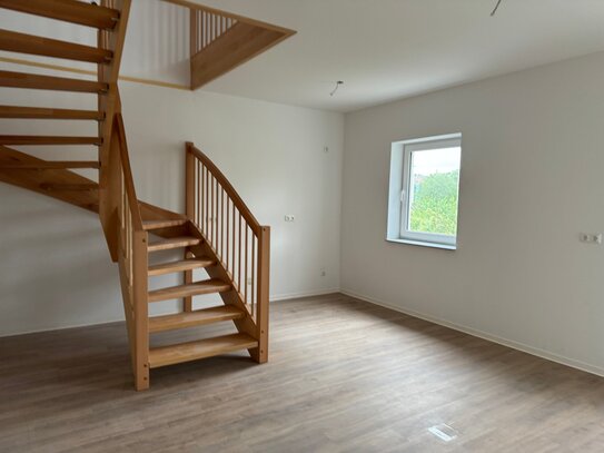 Maisonette Wohnung mit Balkon, 2 Bädern, Galerie und Stellplatz