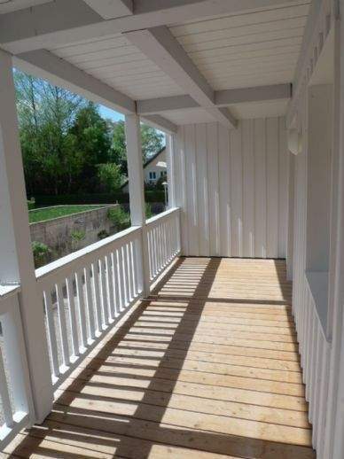                                                               Neuwertige, moderne Wohnung mit Einbauk&uuml;che und ger&auml;umiger Loggia                                                       in Holzkirchen (Miesbach)