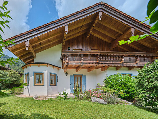 Bayerisches Landhaus am Fuße des Spitzsteins in den Chiemgauer Alpen