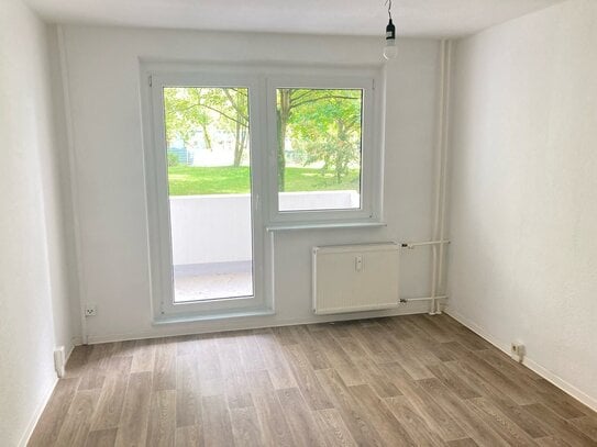 Ergeschosswohnung mit Balkon...!