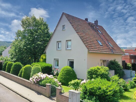 Gepflegtes Zweifamilienhaus - Angenehme Wohnlage