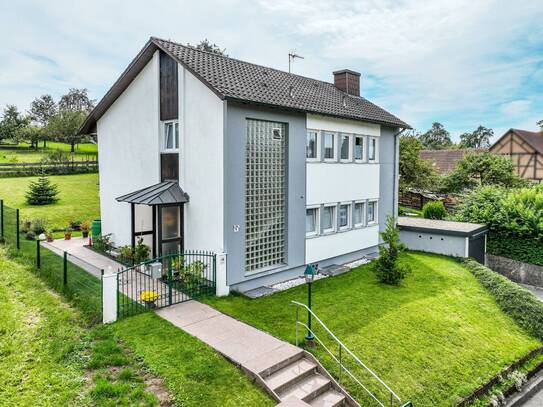 Freistehendes Haus im Grünen
