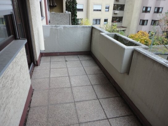 1,5-ZW mit Balkon in 90443 Nürnberg