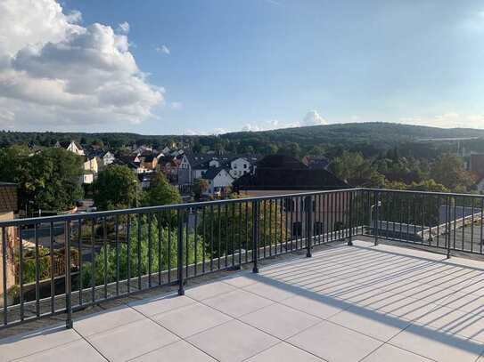 Wunderschöne Dachgeschosswohnung mit großer Terrasse in Niederhausen! Erstbezug nach Sanierung