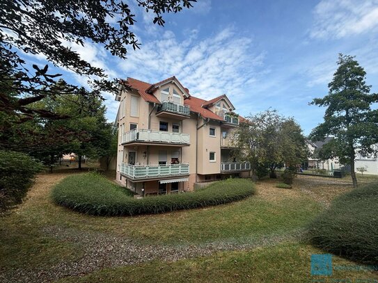 Gemütliche Dachgeschosswohnung mit Balkon und Garage!