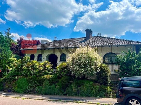 freistehendes Einfamilienhaus in ruhiger, schöner Lage!