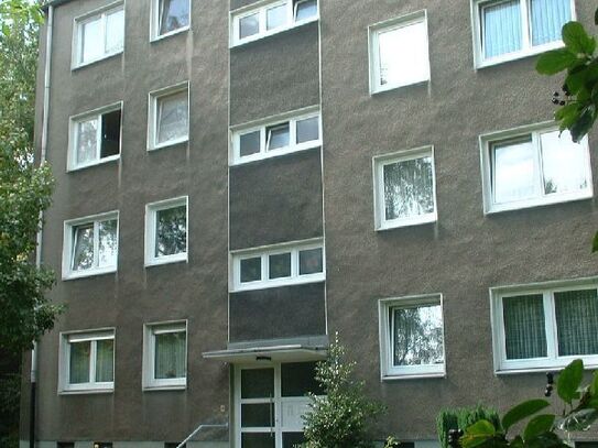 +++ Wir modernisieren -3 Raumwohnung im Wanheim-Angerhausen mit Wannenbad und Balkon +++